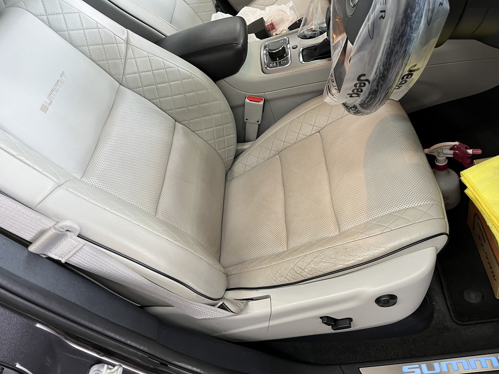 jeep グランドチェロキー用Dottyシートカバー サミット仕様ラスト1 
